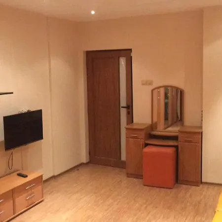 Apartament V Burgas 布尔加斯